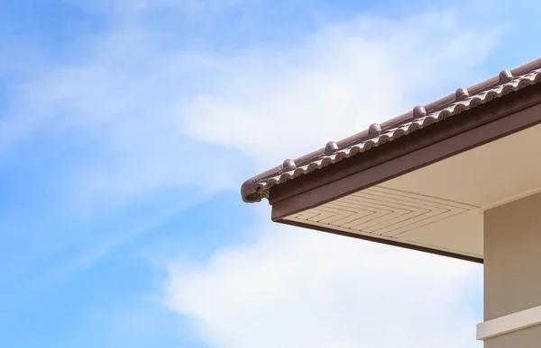 The Benefits of Choosing a Licensed Patio Cover Installation Expert